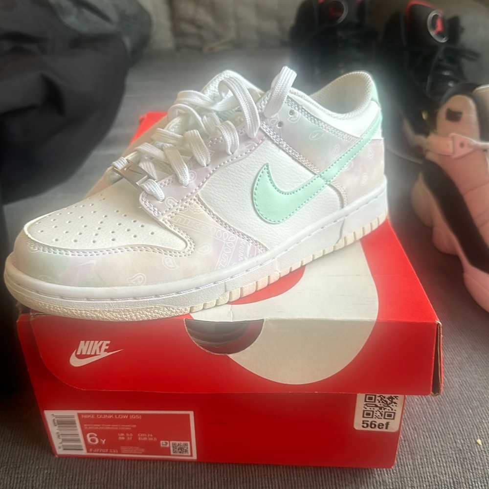 Nike dunk low